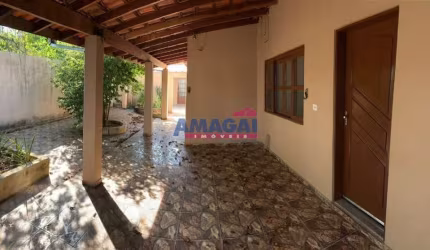 Casa com 3 quartos à venda no Jardim do Vale, Jacareí  por R$ 375.000