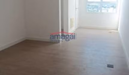 Sala comercial à venda no Centro, Jacareí  por R$ 230.000
