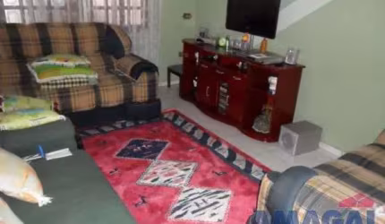 Casa com 3 quartos à venda na Cidade Nova Jacareí, Jacareí  por R$ 380.000