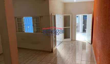 Casa com 2 quartos à venda no Parque Imperial, Jacareí  por R$ 200.000
