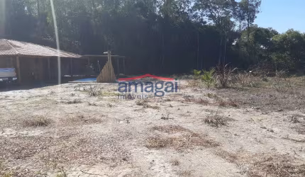 Casa em condomínio fechado com 2 quartos à venda na Chácara Itapoã, Jacareí  por R$ 360.000