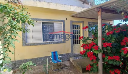Casa com 2 quartos à venda no Jardim Nova Esperança, Jacareí  por R$ 300.000
