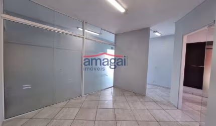 Sala comercial para alugar no Loteamento Villa Branca, Jacareí  por R$ 1.849
