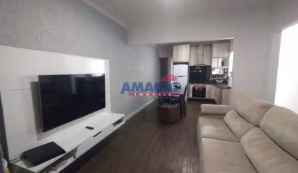 Casa com 2 quartos para alugar na Cidade Nova Jacareí, Jacareí  por R$ 1.800