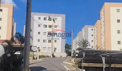 Apartamento com 2 quartos para alugar no Bairro do Colonia, Jacareí  por R$ 1.400