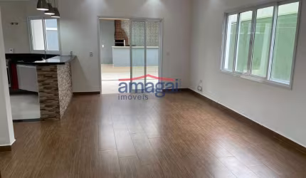 Casa em condomínio fechado com 3 quartos à venda no Condomínio Residencial Fogaça, Jacareí  por R$ 1.300.000