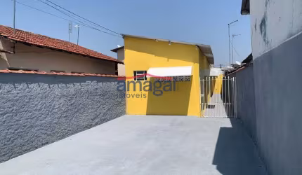 Casa com 2 quartos à venda no Centro, Jacareí  por R$ 300.000