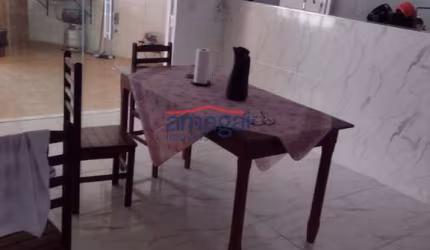 Casa com 3 quartos à venda no Jardim Esperança, Jacareí  por R$ 270.000