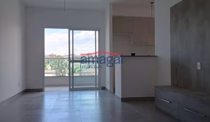 Apartamento com 3 quartos para alugar no Loteamento Villa Branca, Jacareí  por R$ 4.300