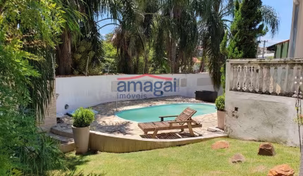 Casa com 3 quartos à venda no Jardim Paraíso, Jacareí  por R$ 640.000