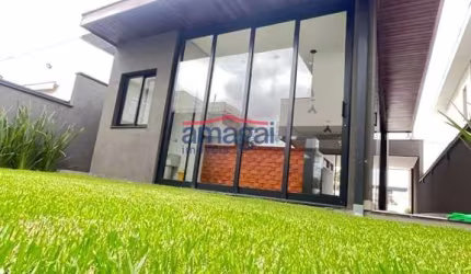 Casa em condomínio fechado com 3 quartos à venda no Jardim Jacinto, Jacareí  por R$ 990.000