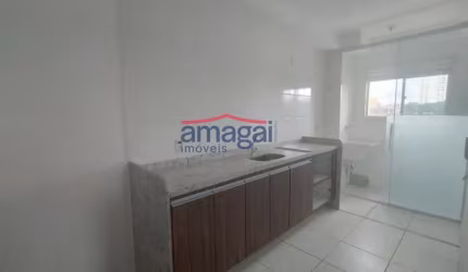 Apartamento com 2 quartos para alugar no Jardim Califórnia, Jacareí  por R$ 2.000