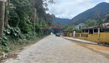Terreno à venda no Verde Mar, Caraguatatuba  por R$ 260.000