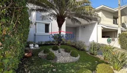 Casa em condomínio fechado com 4 quartos à venda no Jardim Crystal Park, Jacareí  por R$ 1.800.000