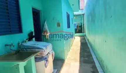 Casa com 2 quartos à venda no Parque dos Príncipes, Jacareí  por R$ 270.000