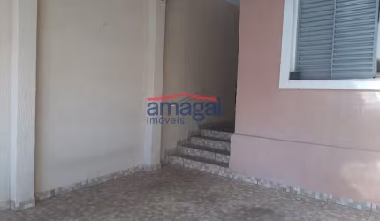 Casa com 2 quartos à venda no Jardim das Indústrias, Jacareí  por R$ 260.000