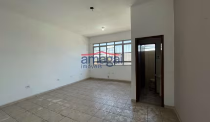 Sala comercial para alugar no Centro, Jacareí  por R$ 750