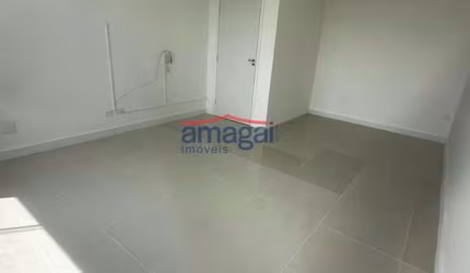 Sala comercial para alugar no Loteamento Villa Branca, Jacareí  por R$ 1.200