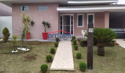 Casa em condomínio fechado com 3 quartos à venda no Loteamento Villa Branca, Jacareí  por R$ 980.000
