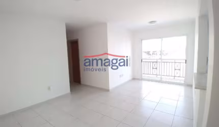 Apartamento com 3 quartos para alugar no Monte Castelo, São José dos Campos  por R$ 2.300