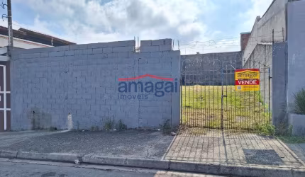 Terreno à venda no Jardim Altos de Santana I, Jacareí  por R$ 400.000