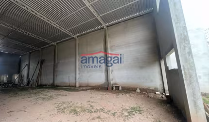 Barracão / Galpão / Depósito para alugar no Jardim Jacinto, Jacareí  por R$ 9.000