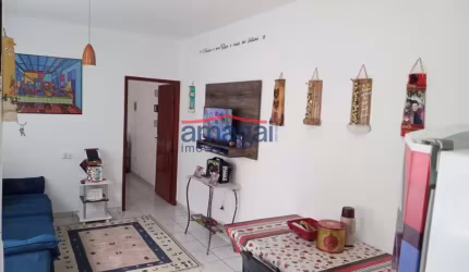 Casa com 2 quartos à venda no Parque Imperial, Jacareí  por R$ 250.000