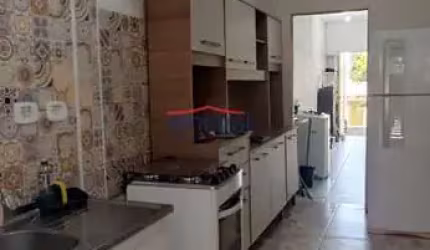 Casa com 2 quartos para alugar no Jardim Nova Esperança, Jacareí  por R$ 1.600