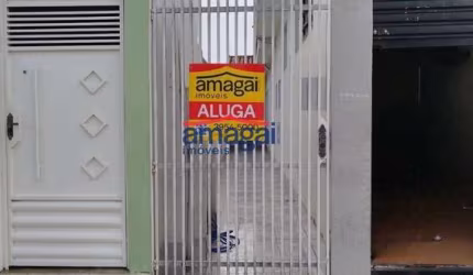 Casa com 1 quarto para alugar na Cidade Salvador, Jacareí  por R$ 960