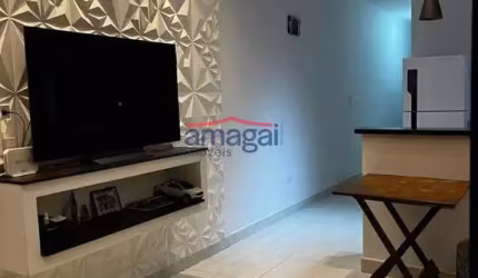 Casa com 2 quartos à venda no Jardim Santa Marina, Jacareí  por R$ 450.000