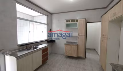 Casa com 1 quarto para alugar na Cidade Salvador, Jacareí  por R$ 960
