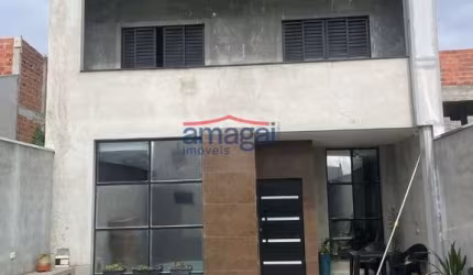 Casa com 3 quartos à venda no Setville Altos de São José, São José dos Campos  por R$ 700.000
