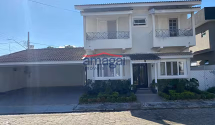 Casa em condomínio fechado com 4 quartos à venda no Jardim Santa Maria, Jacareí  por R$ 1.780.000