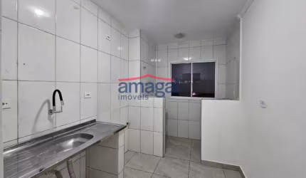 Apartamento com 2 quartos para alugar no Jardim Maria Amélia, Jacareí  por R$ 1.300
