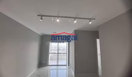 Apartamento com 3 quartos para alugar no Jardim Califórnia, Jacareí  por R$ 2.900