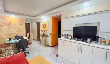 Apartamento com 3 dormitórios à venda, 79 m² por R$ 640.000,00 - Capoeiras - Florianópolis/SC