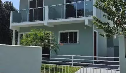 Sobrado com 2 dormitórios à venda, 79 m² por R$ 430.000 - Forquilhas - São José/SC