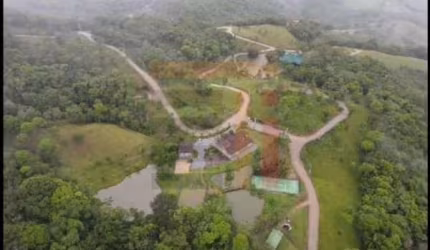 Terreno à venda na Rua da Jaboticabeira, Varginha, Santo Amaro da Imperatriz por R$ 330.000