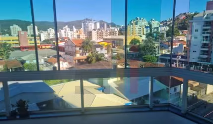 Apartamento com 3 quartos à venda na Rua Juvêncio Costa, 223, Trindade, Florianópolis por R$ 970.000