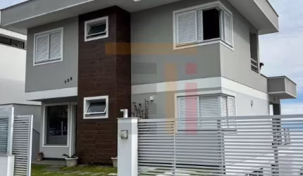 Casa com 3 quartos à venda na Rua José Nazareno Coelho, 105, João Paulo, Florianópolis por R$ 3.300.000