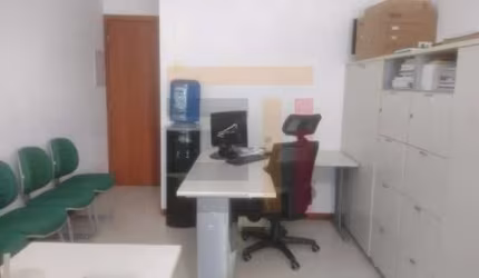 Sala comercial à venda na Avenida Desembargador Vítor Lima, 260, Trindade, Florianópolis por R$ 135.000