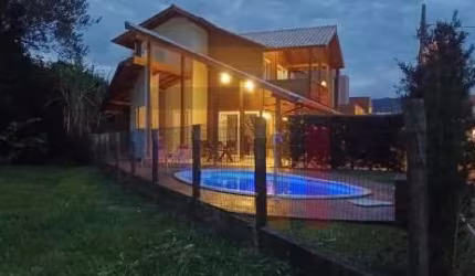 Casa em condomínio fechado com 3 quartos à venda na Estrada Cristóvão Machado de Campos, 2270, Vargem Grande, Florianópolis por R$ 1.390.000