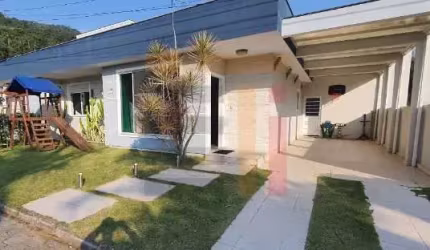 Casa em condomínio fechado com 4 quartos à venda na Avenida Luiz Boiteux Piazza, 4256, Ponta das Canas, Florianópolis por R$ 2.105.000