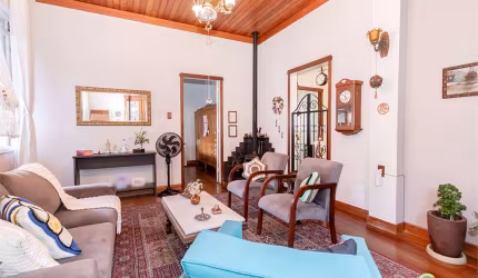 Casa com 6 quartos à venda em Teresópolis - RS