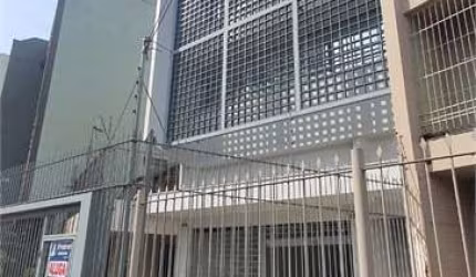 Prédio inteiro à venda em Petrópolis - RS