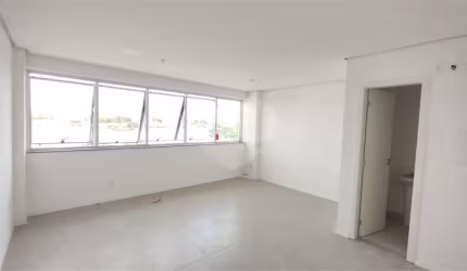 Salas à venda ou para locação em Centro - RS