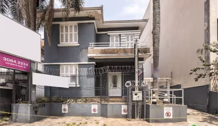 Sobrado com 15 quartos à venda ou para locação em Rio Branco - RS