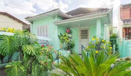 Casa térrea com 2 quartos à venda em Glória - RS
