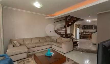Condomínio com 3 quartos à venda em Jardim Itu - RS