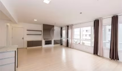 Apartamento com 4 quartos à venda ou para locação em Menino Deus - RS